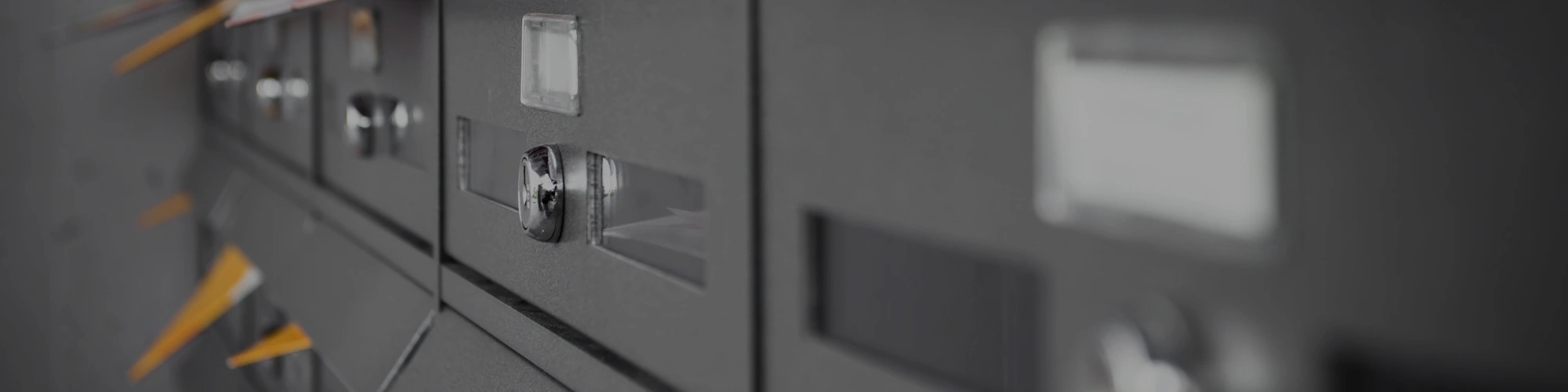 Den Zeugenfragebogen richtig ausfüllen: Rechte & Pflichten © KYNA STUDIO/Shutterstock.com