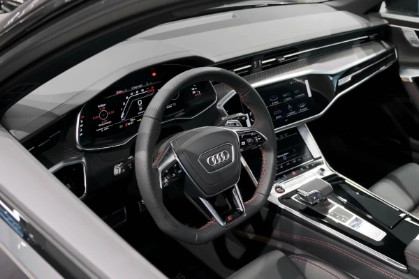 Das Fahrzeuginnere eines Audis