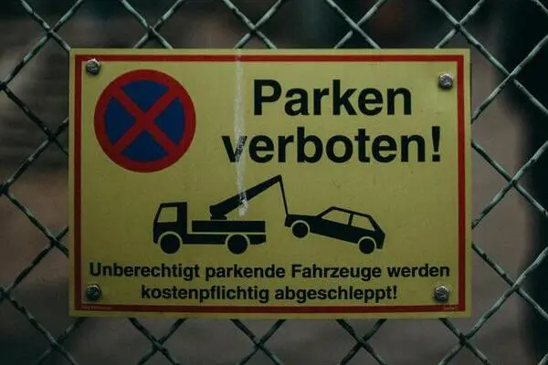 Was bedeuten die unterschiedlichen Parkverbotsschilder?