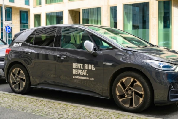 Unfallflucht mit Carsharing-Mietwagen
